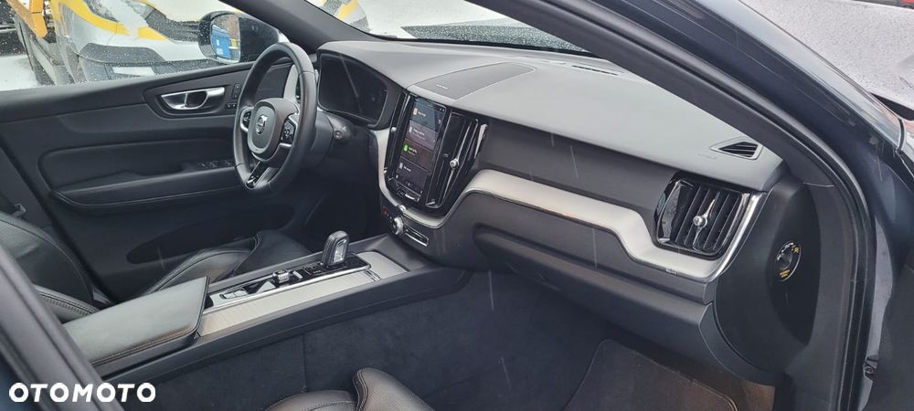 Volvo XC 60 D4 AWD R-Design - 2