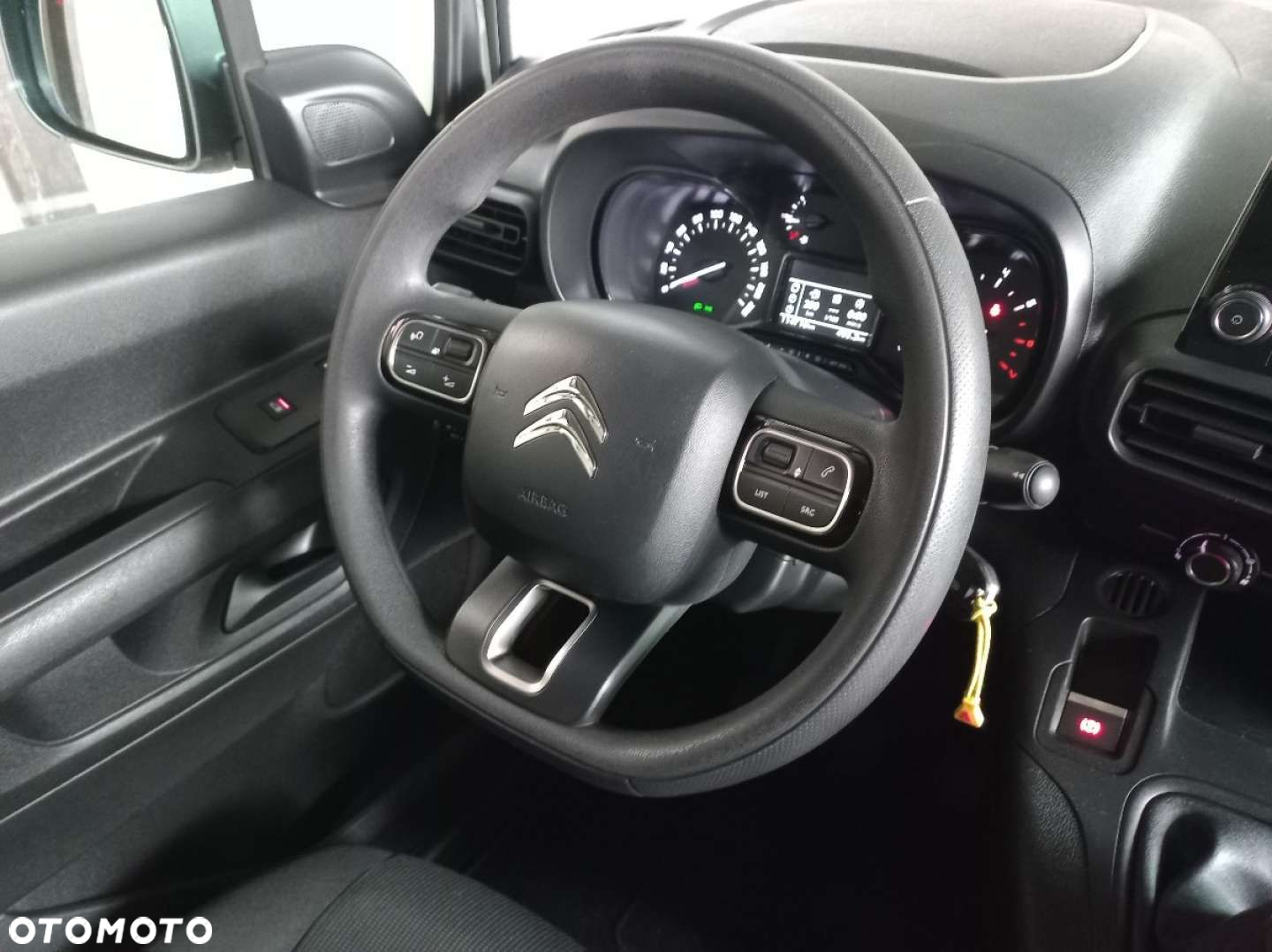 Citroën BERLINGO - 21