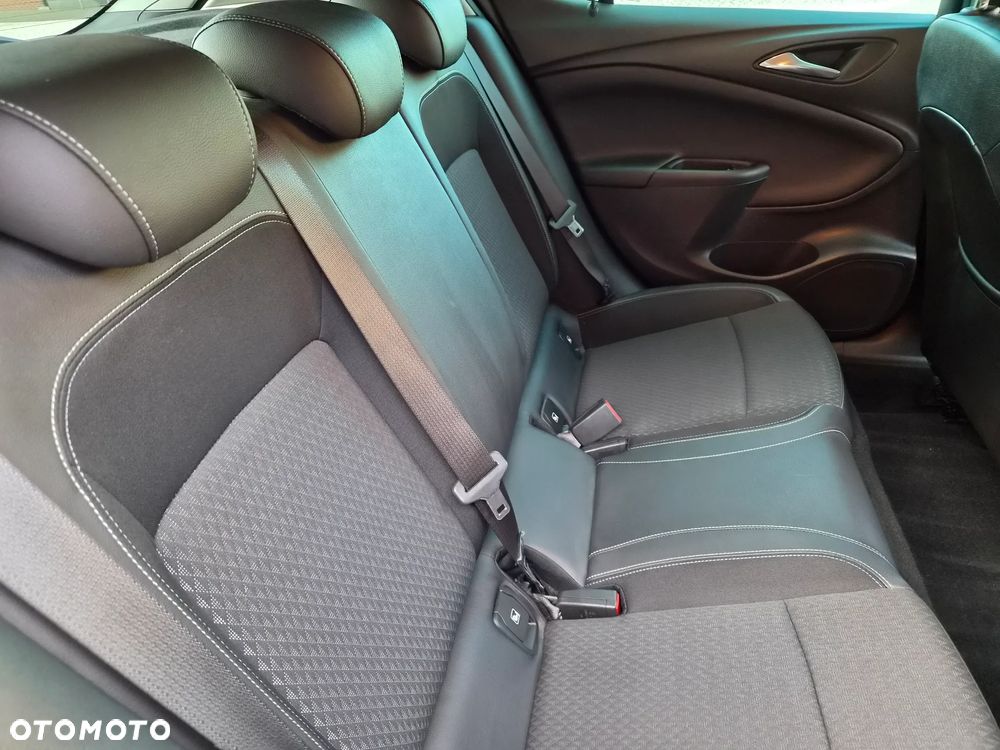 Opel Astra 1.4 Turbo Innovation - 33