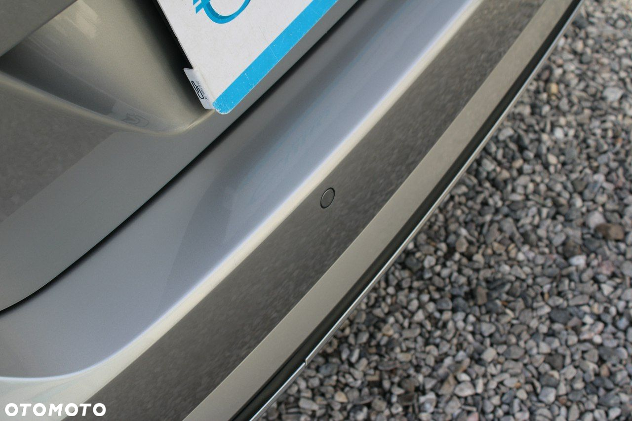 Volkswagen Golf - 16