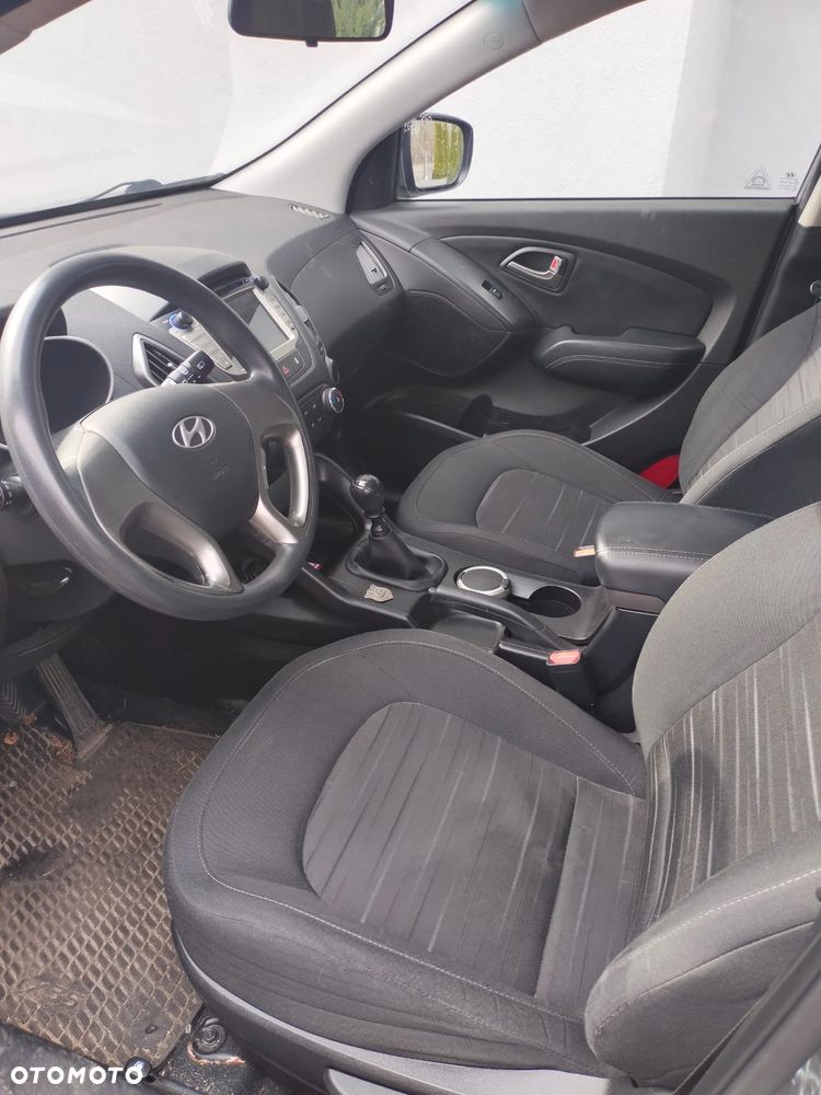 Hyundai ix35 - 11