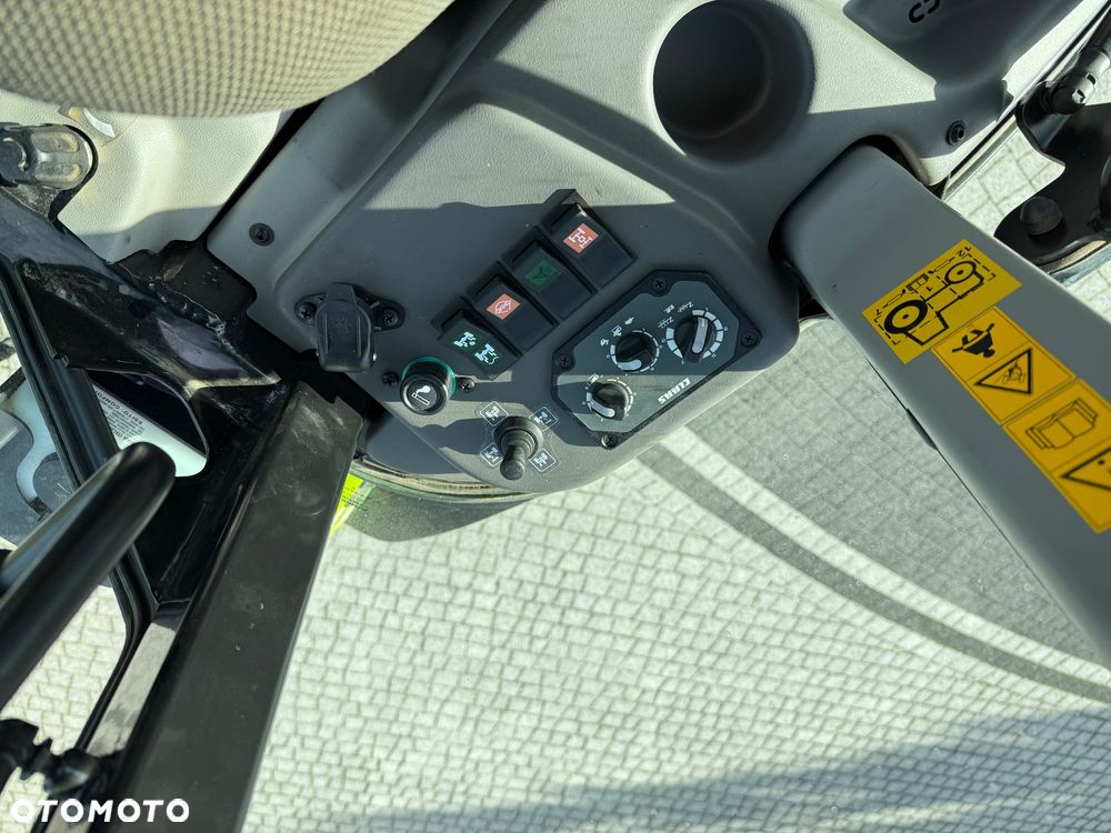 Claas Nexos 230s - 13