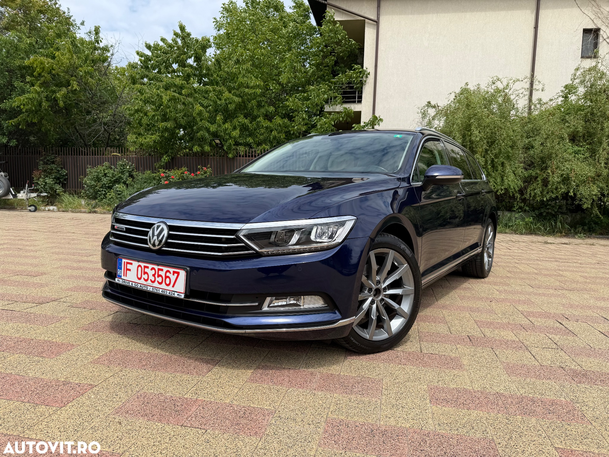 Volkswagen Passat Variant 2.0 TDI DSG 4Motion Highline - 2
