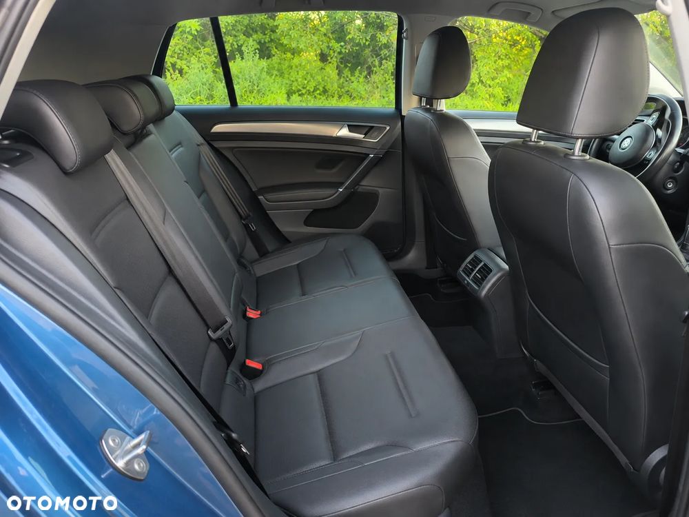 Volkswagen Golf - 3