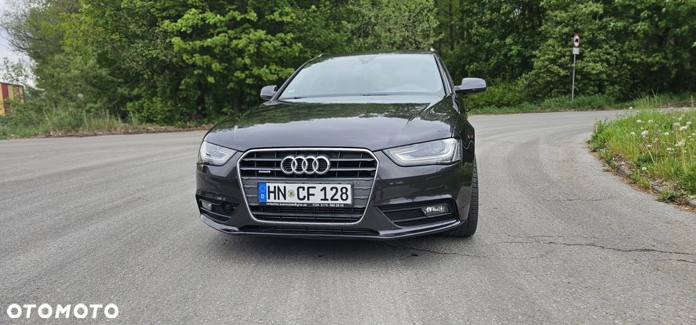 Audi A4 Avant 2.0 TDI DPF quattro S tronic S line Sportpaket - 4