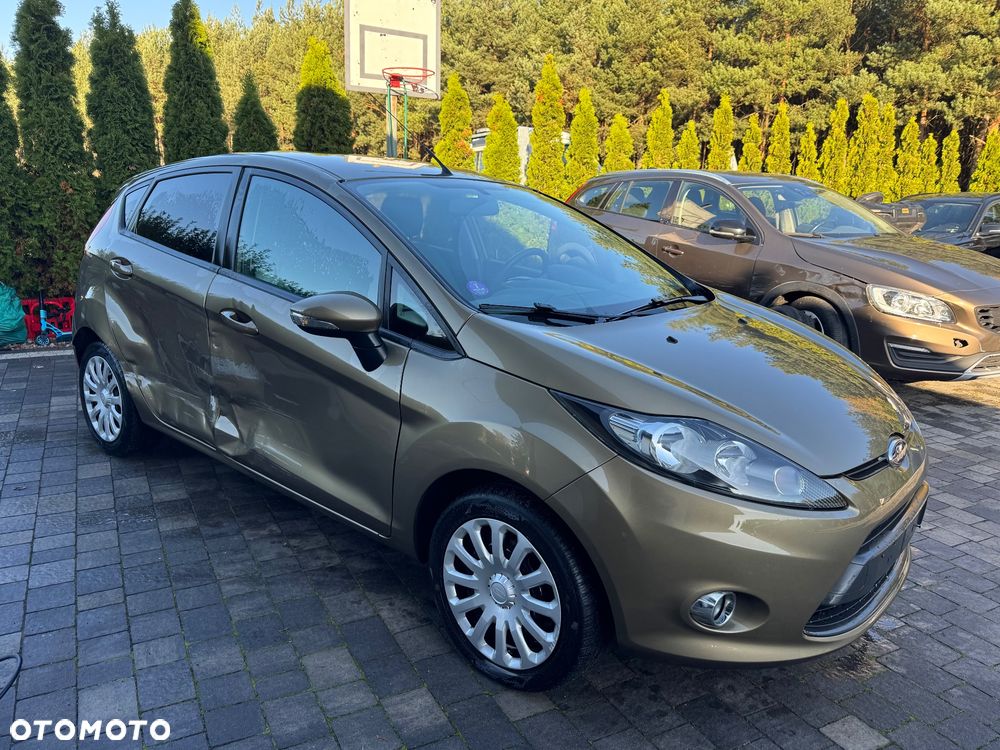 Ford Fiesta 2012 photo 3