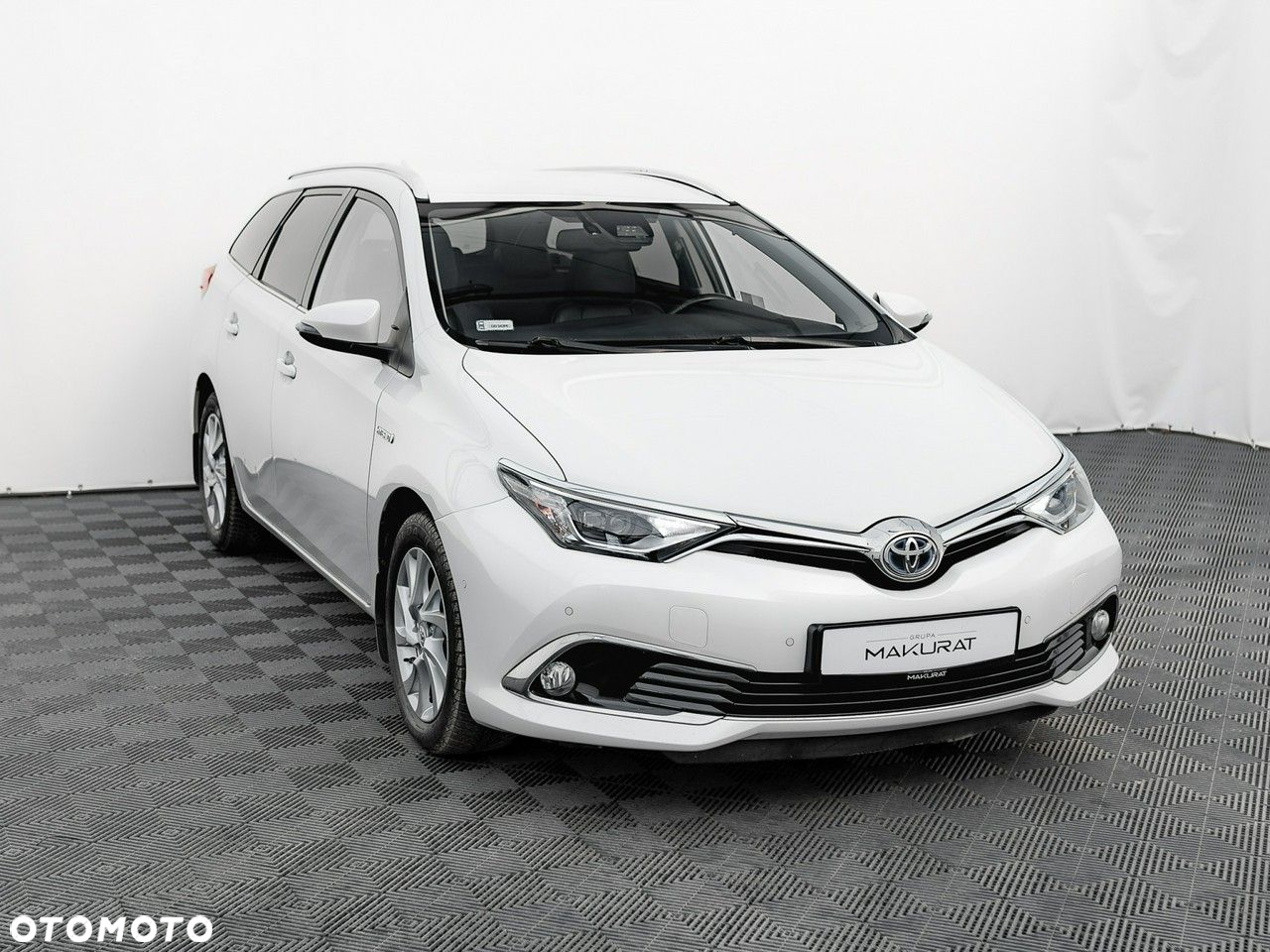 Toyota Auris Hybrid 135 Premium - 4