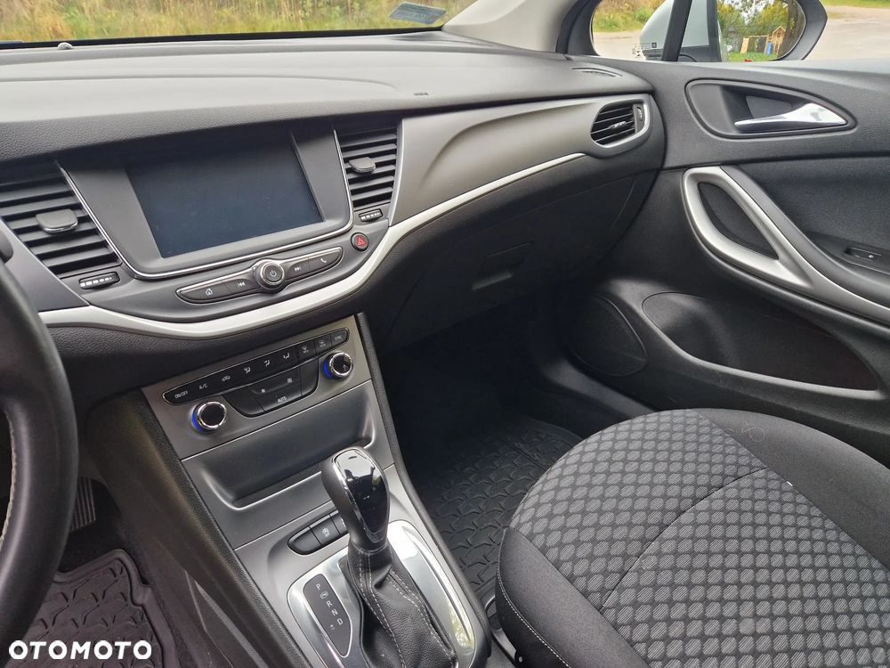 Opel Astra 1.4 T Enjoy S&S - 12