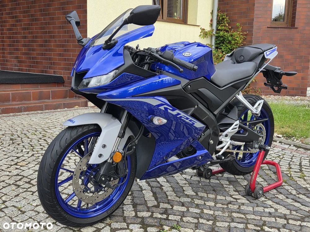 Yamaha YZF - 1