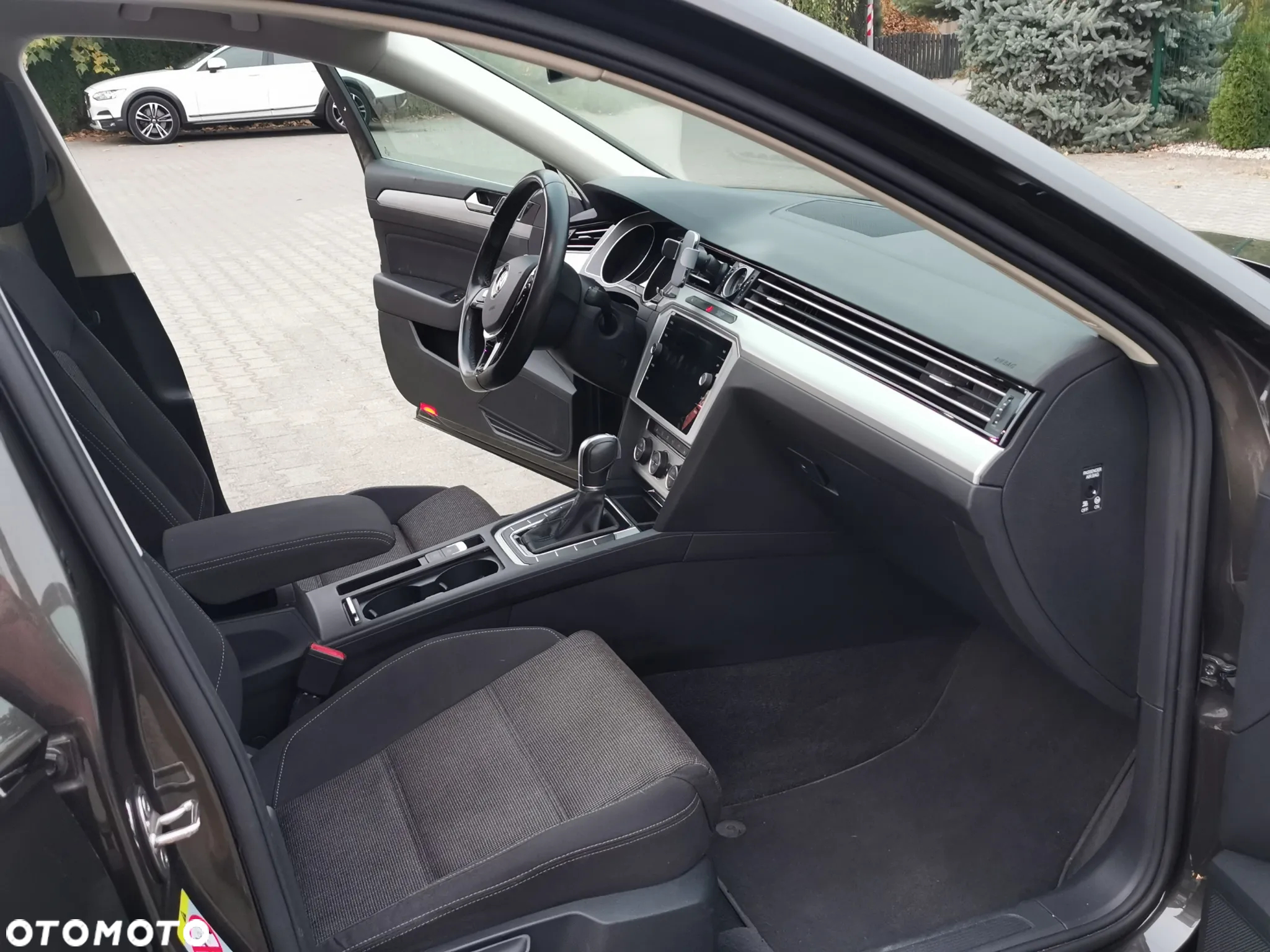 Volkswagen Passat Variant 1.6 TDI SCR DSG Business - 11