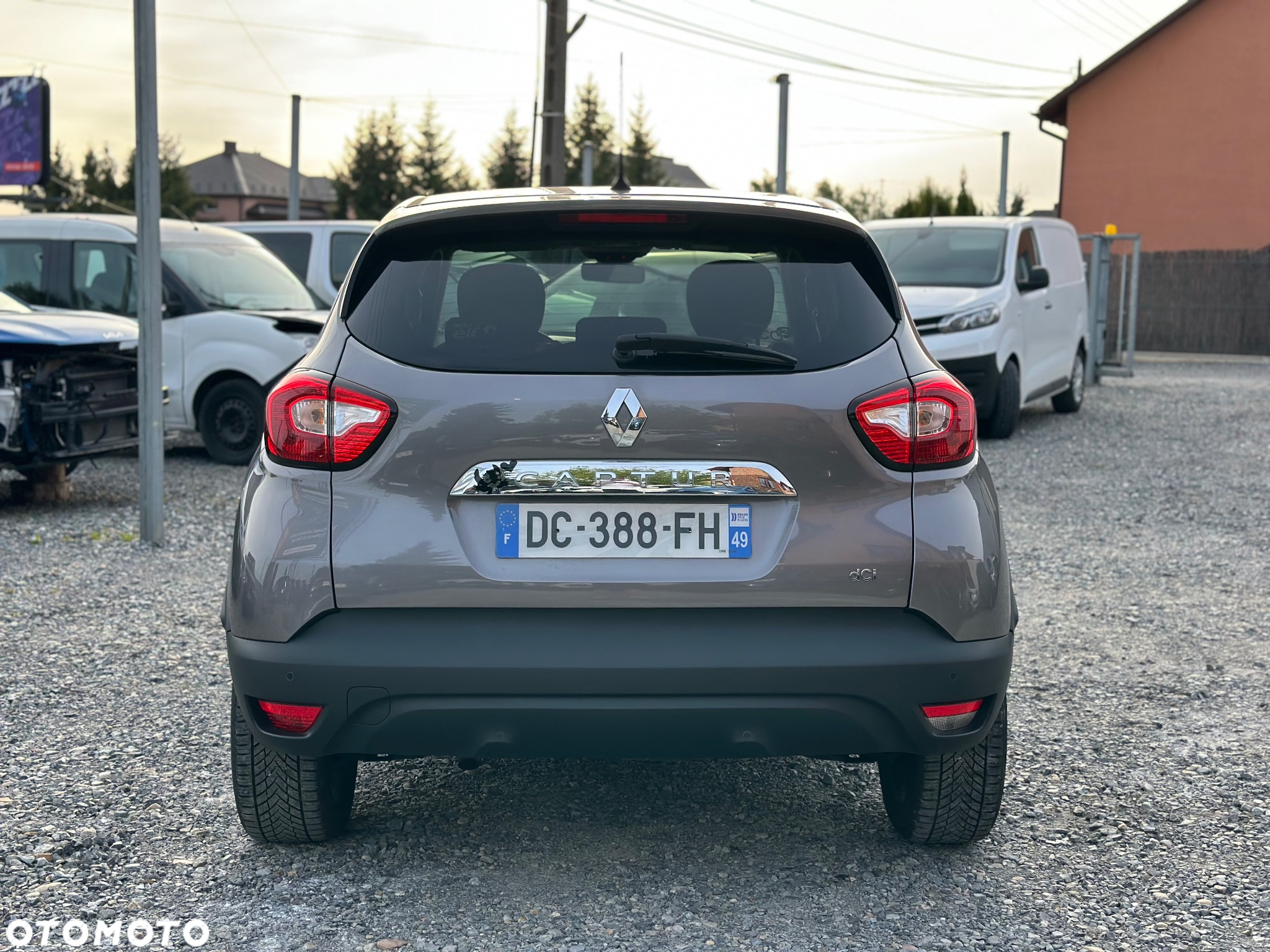Renault Captur - 13