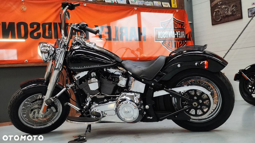 Harley-Davidson Softail Custom - 2