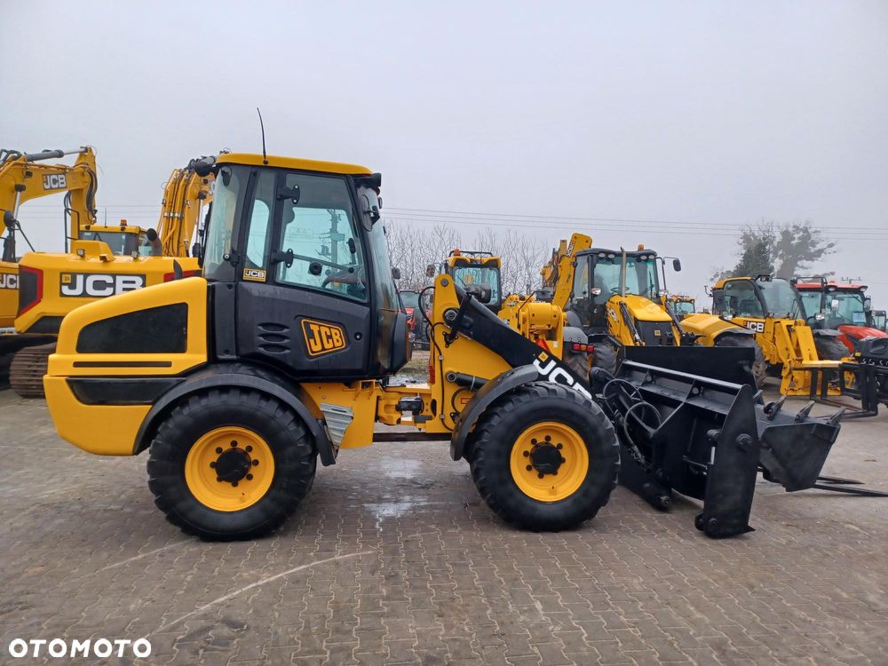 JCB 409 - 5