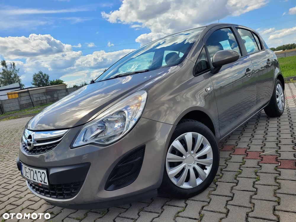 Opel Corsa 1.2 16V Cosmo - 1