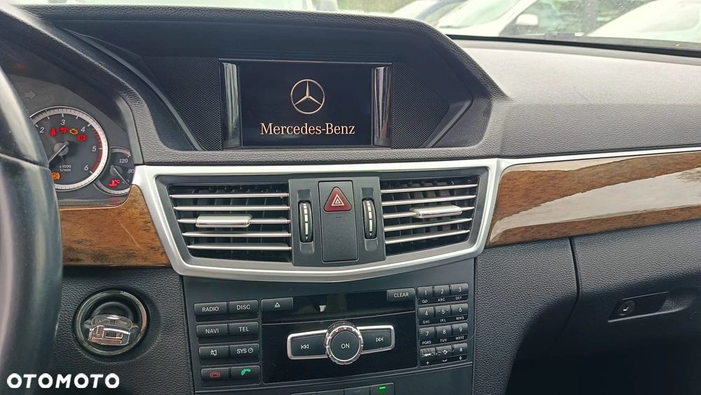 Mercedes-Benz Klasa E - 11