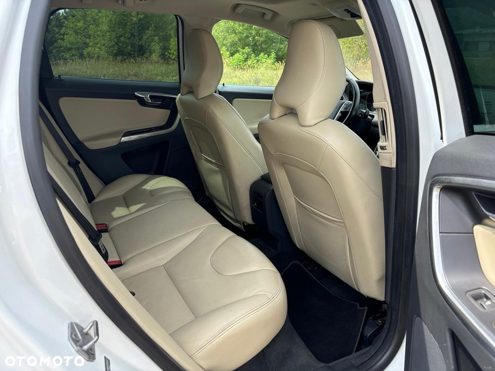 Volvo XC 60 T6 AWD Drive-E Momentum - 15