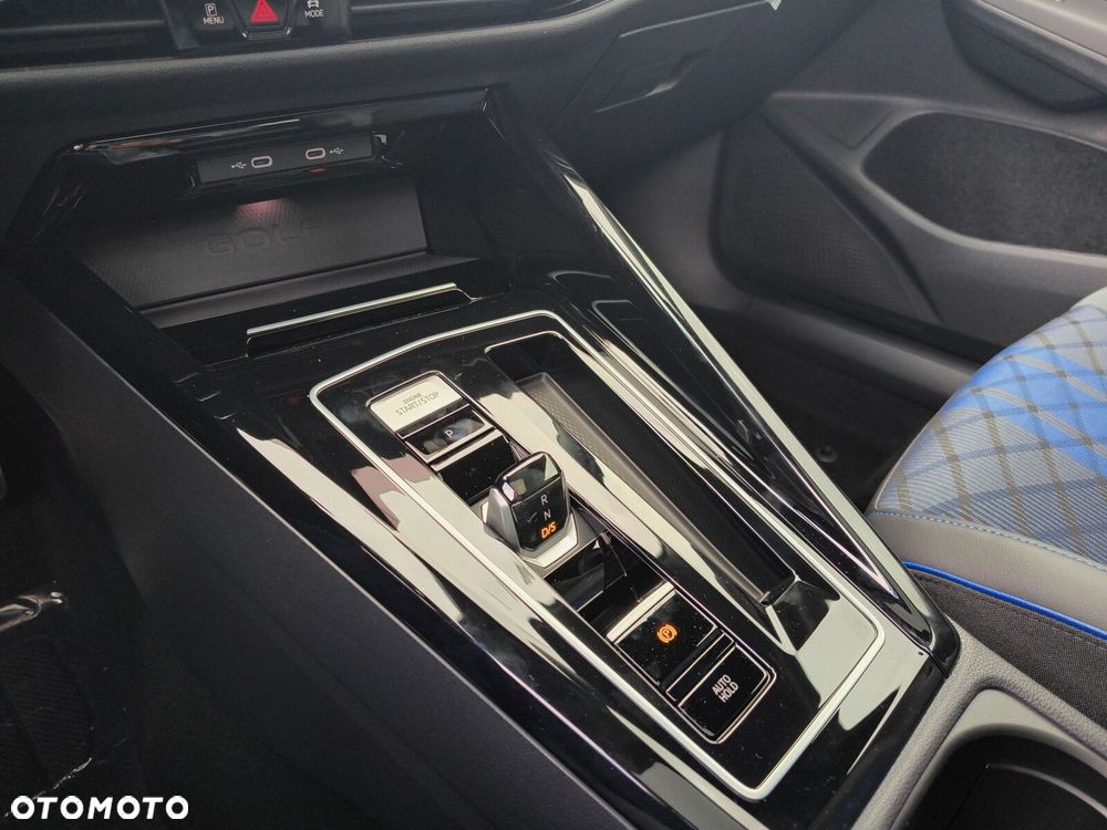 Volkswagen Golf 2.0 TSI 4Motion R DSG - 21