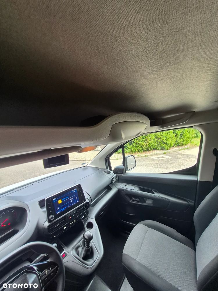 Peugeot Partner  1,5 Diesel 130 KM, Full Bogata Wersja, Faktura 23% - 11
