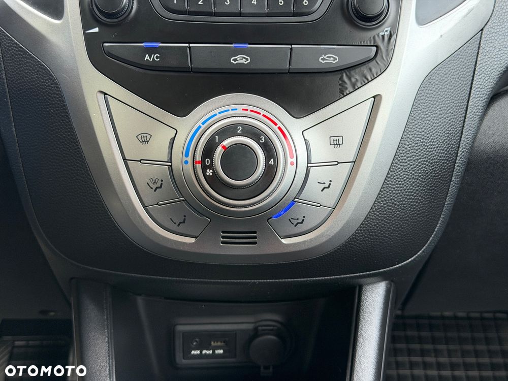 Hyundai ix20 1.4 Comfort - 24