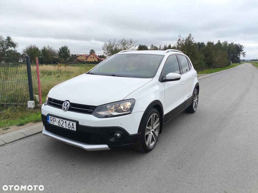 Volkswagen Polo 1.2 TSI DSG Cross Urban White - 1