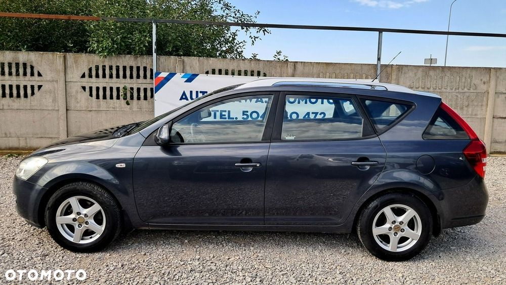 Kia Ceed - 10