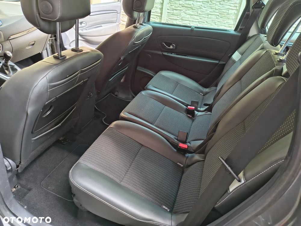 Renault Scenic - 12