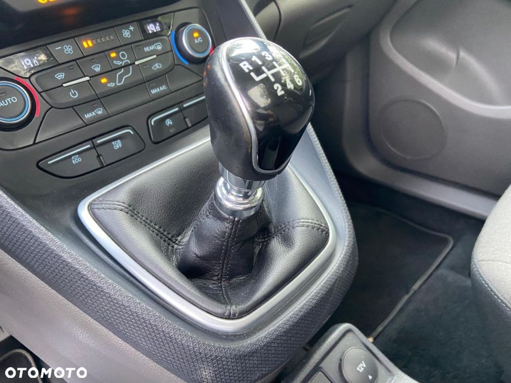 Ford Tourneo Connect - 29