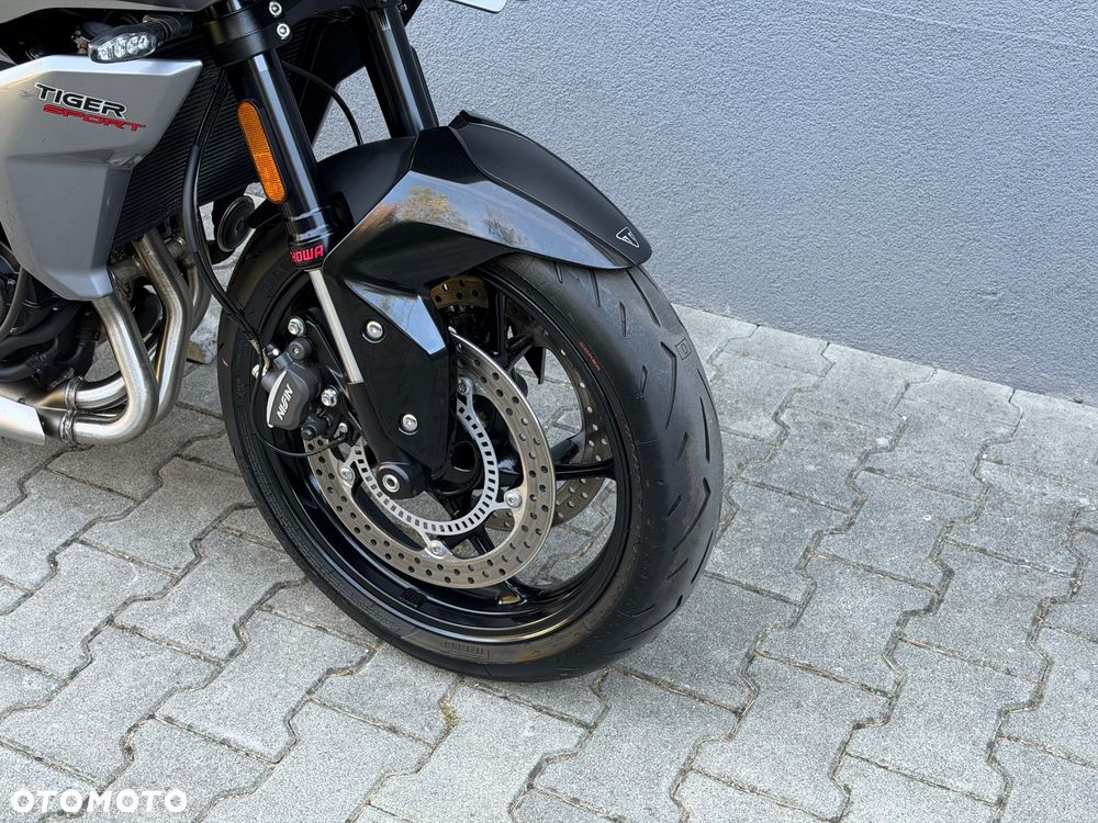 Triumph Tiger - 24
