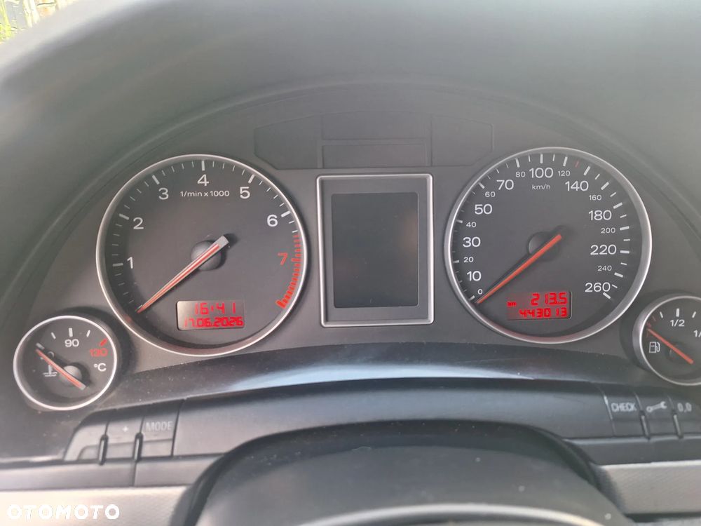 Audi A4 Avant - 7
