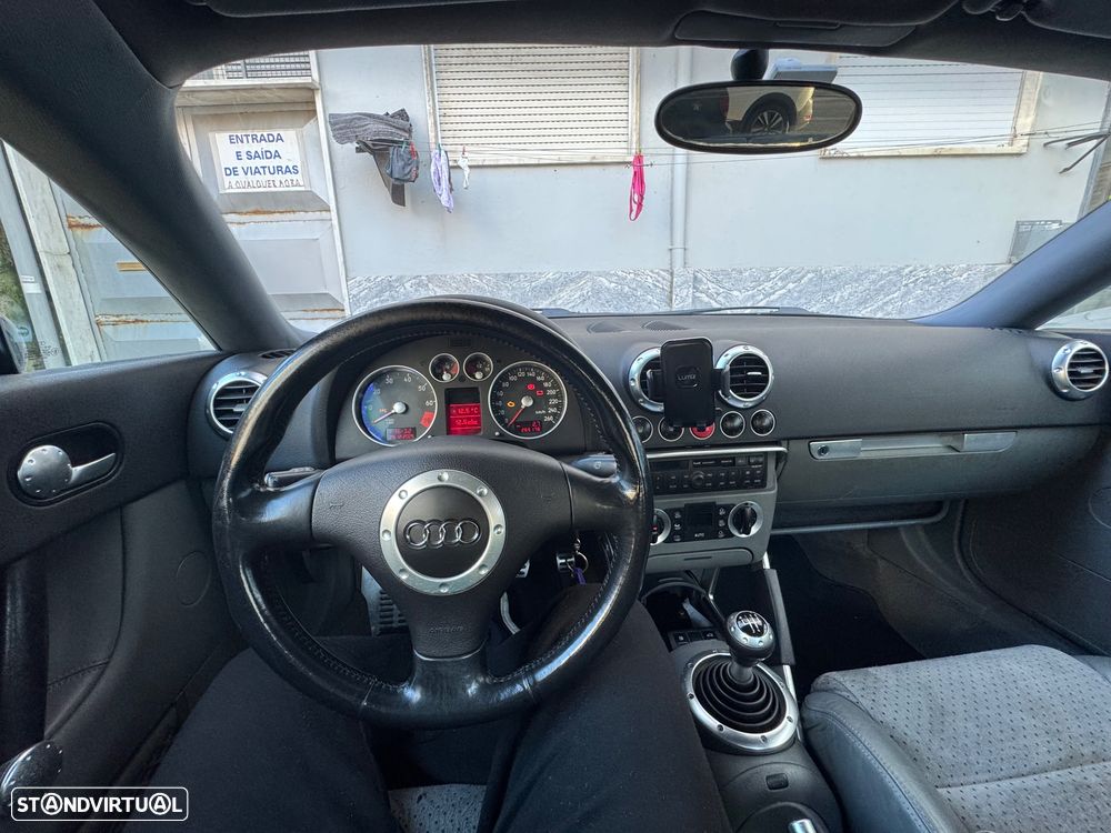 Audi TT Coupé 1.8 T - 8