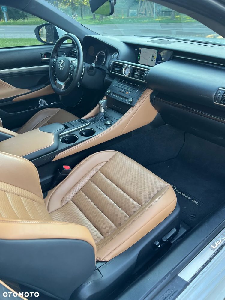 Lexus RC - 7