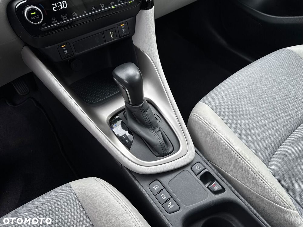 Toyota Yaris Hybrid 1.5 Executive - 20
