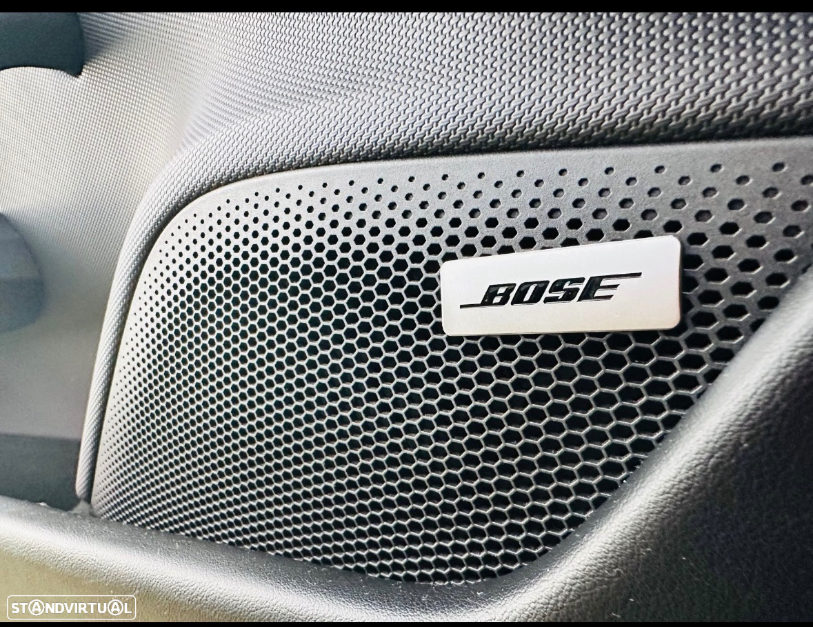 Porsche Taycan 4 - 15