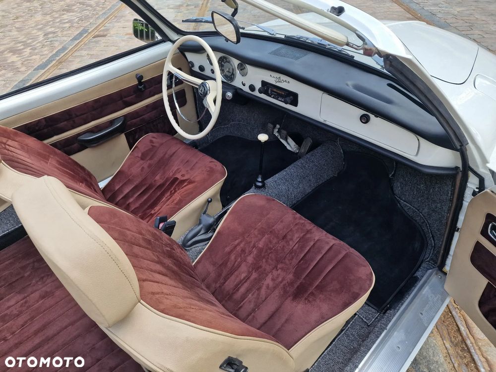 Volkswagen Karmann Ghia - 19
