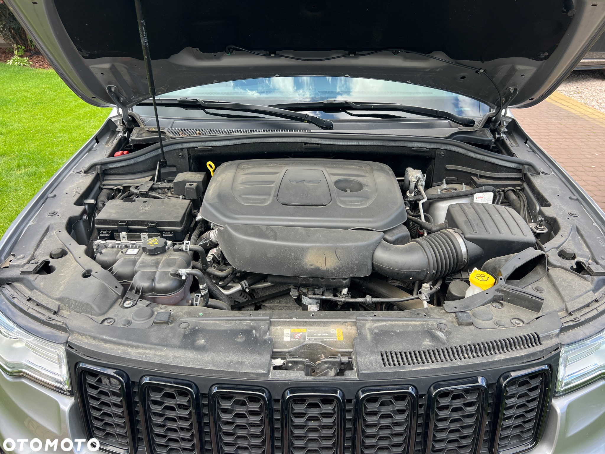 Jeep Grand Cherokee - 36