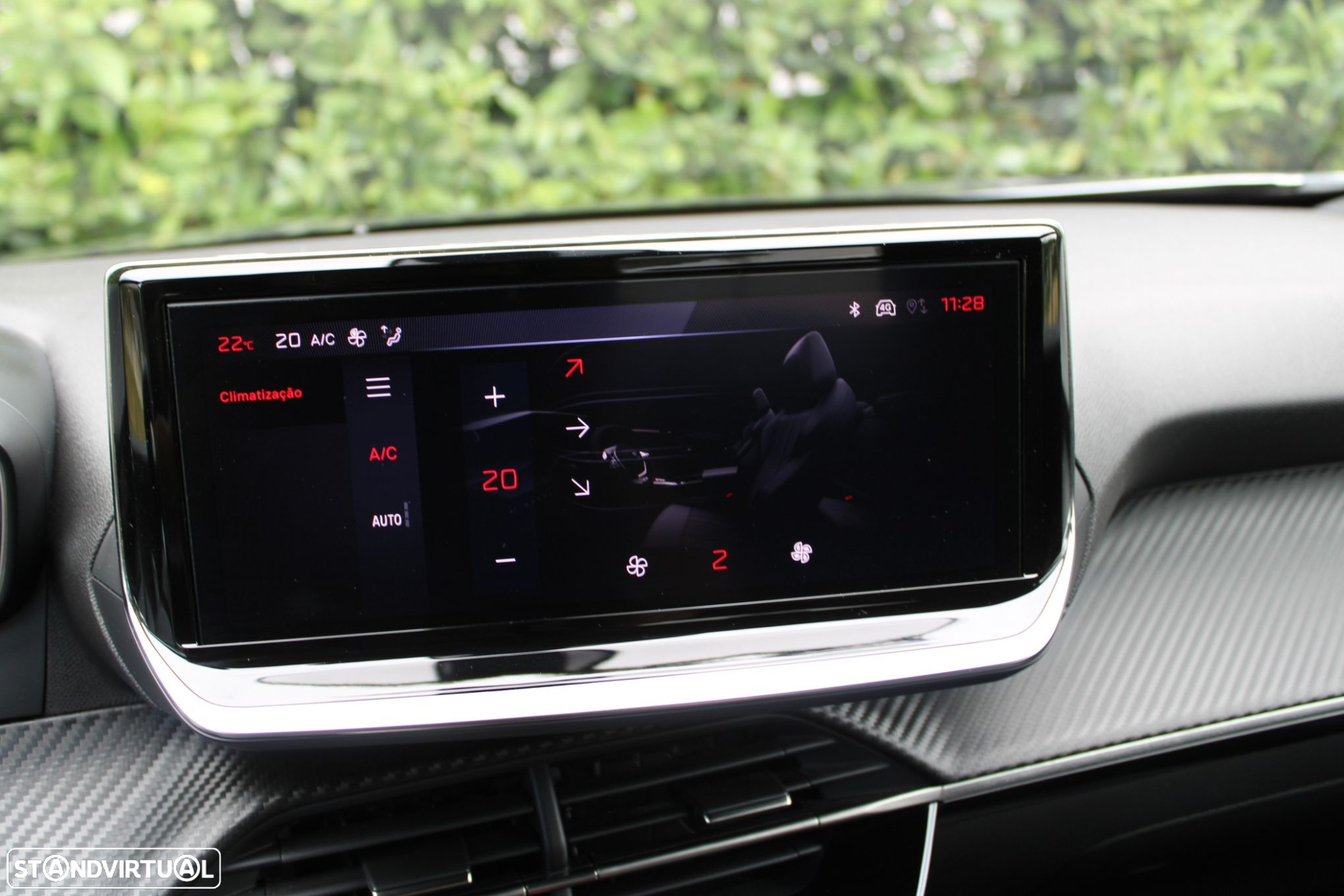 Peugeot 2008 1.2 PureTech Allure Pack - 16