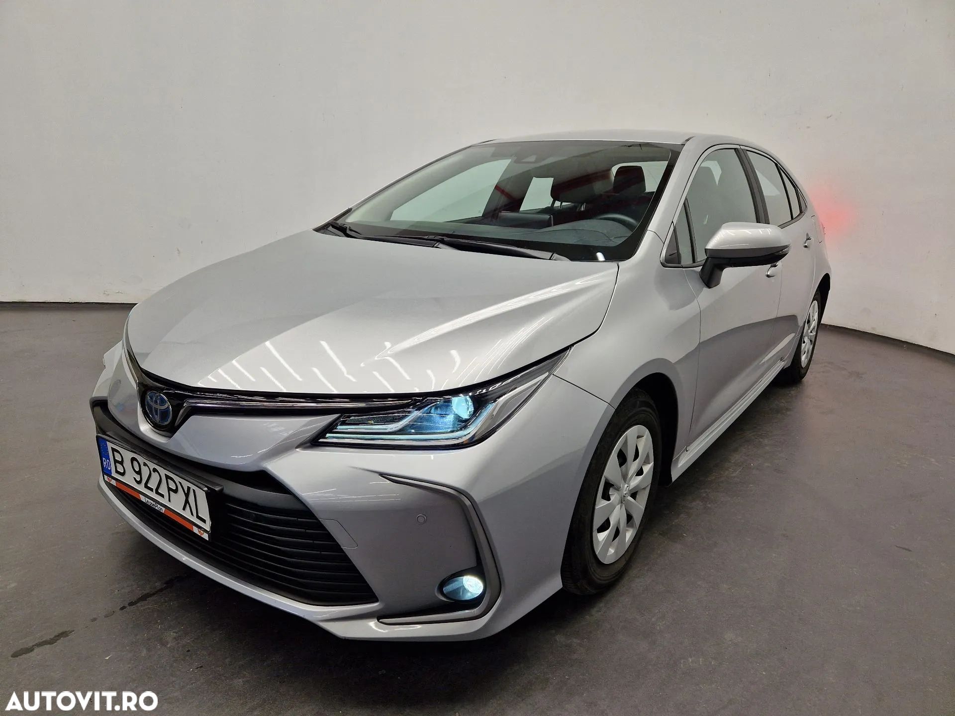 Toyota Corolla - 1