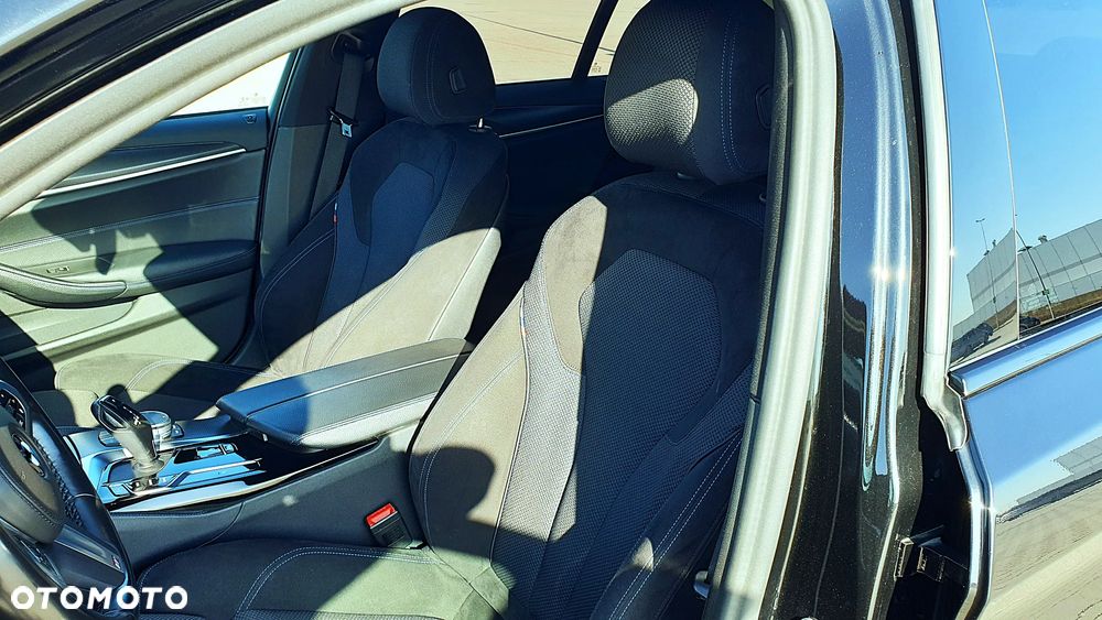 BMW Seria 5 520d xDrive M Sport sport - 17