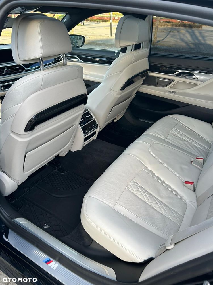 BMW Seria 7 740Li - 13