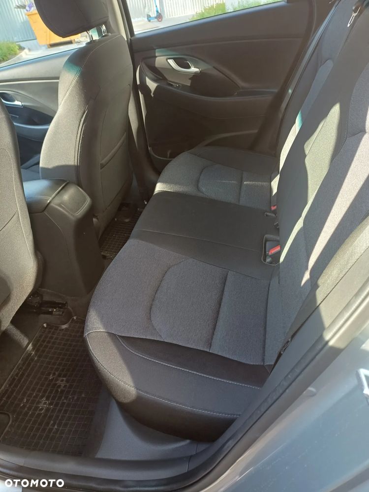 Hyundai i30 1.5 DPI Smart - 10