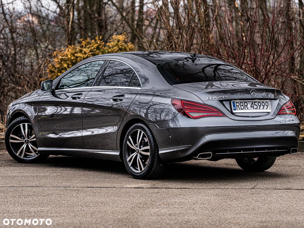 Mercedes-Benz CLA 200 d Urban - 18