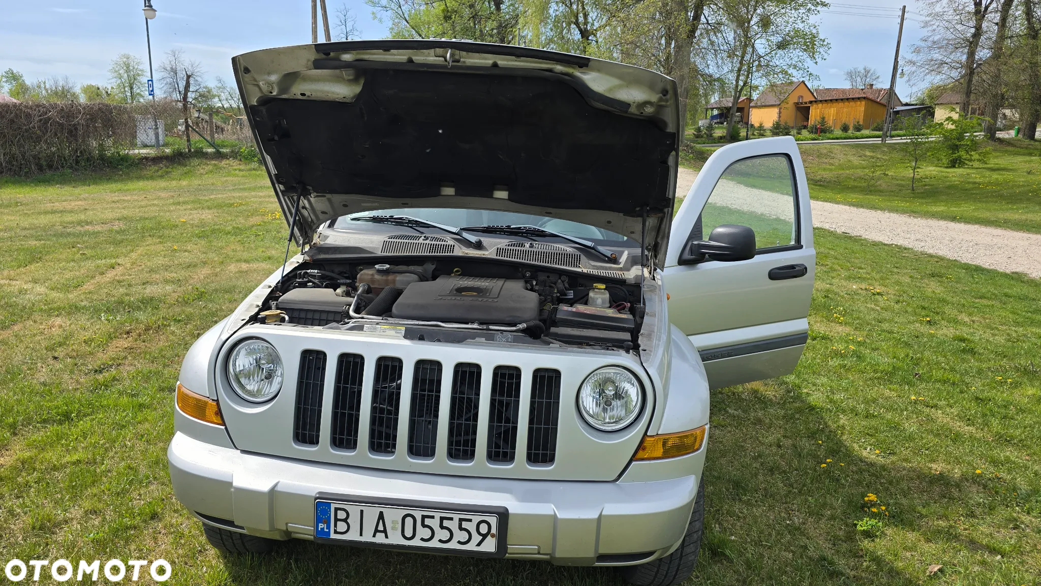 Jeep Cherokee 2.8 CRD Sport - 24