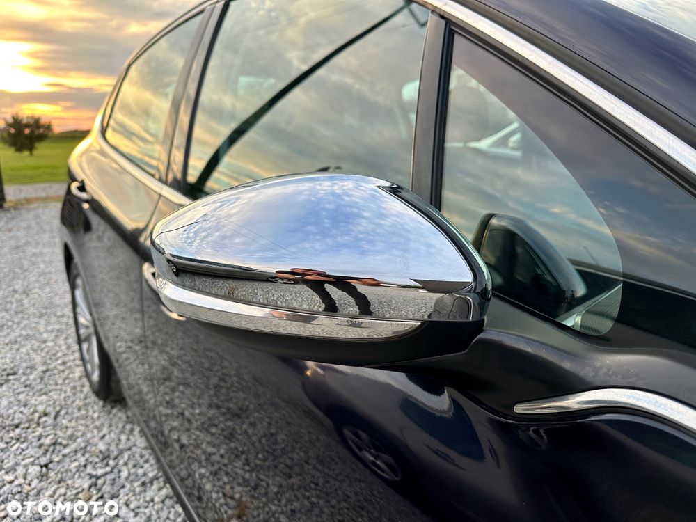 Peugeot 208 1.2 PureTech GPF Allure S&S EAT6 - 9
