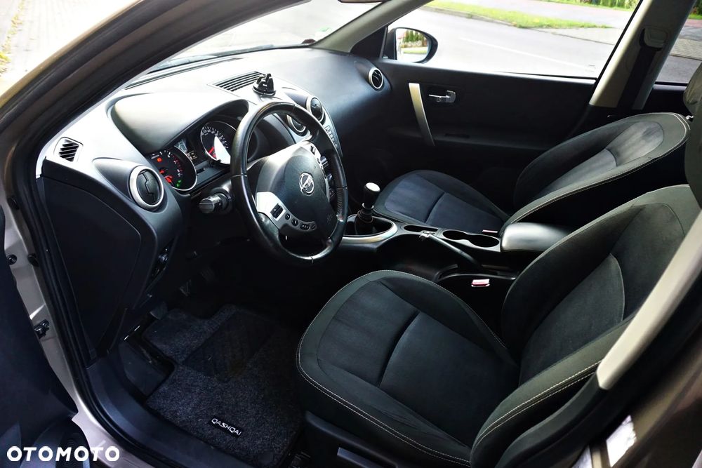 Nissan Qashqai+2 2.0 Tekna Premium - 35