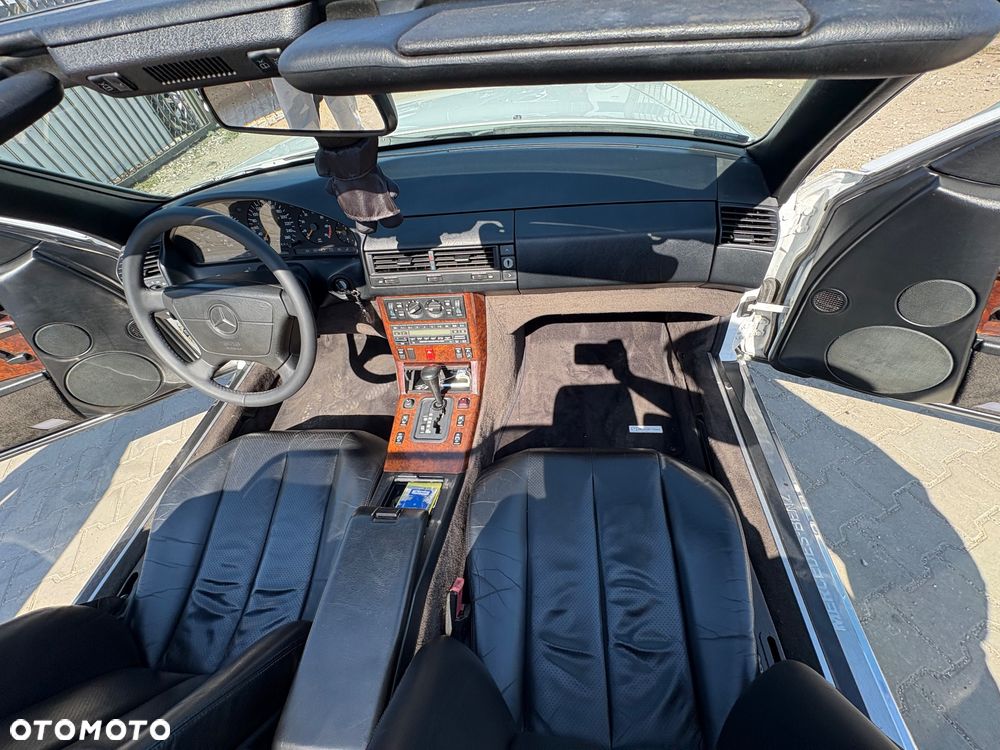 Mercedes-Benz SL - 22