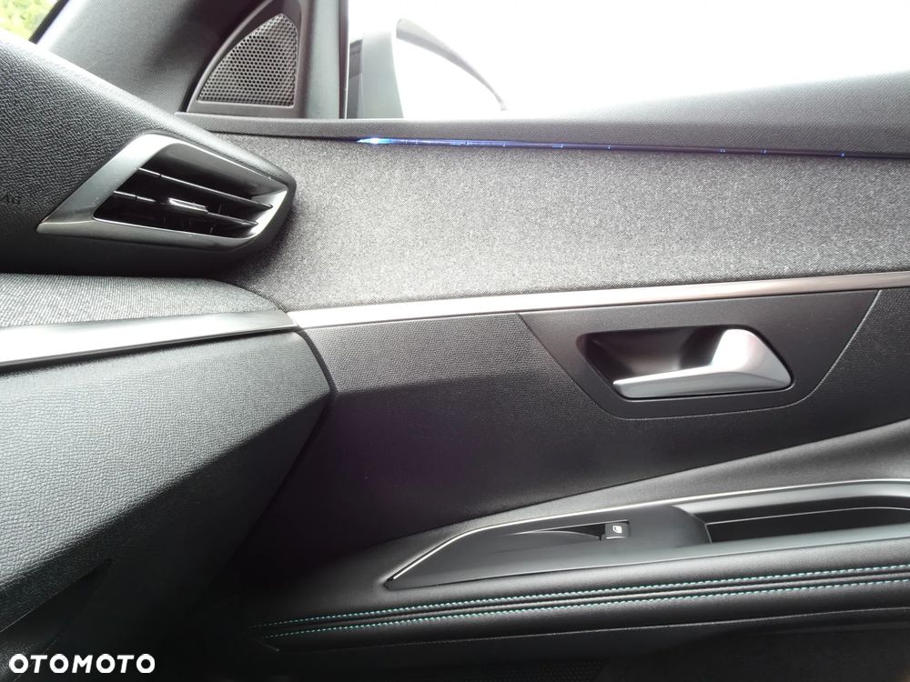 Peugeot 3008 1.5 BlueHDi Allure Pack S&S EAT8 - 40