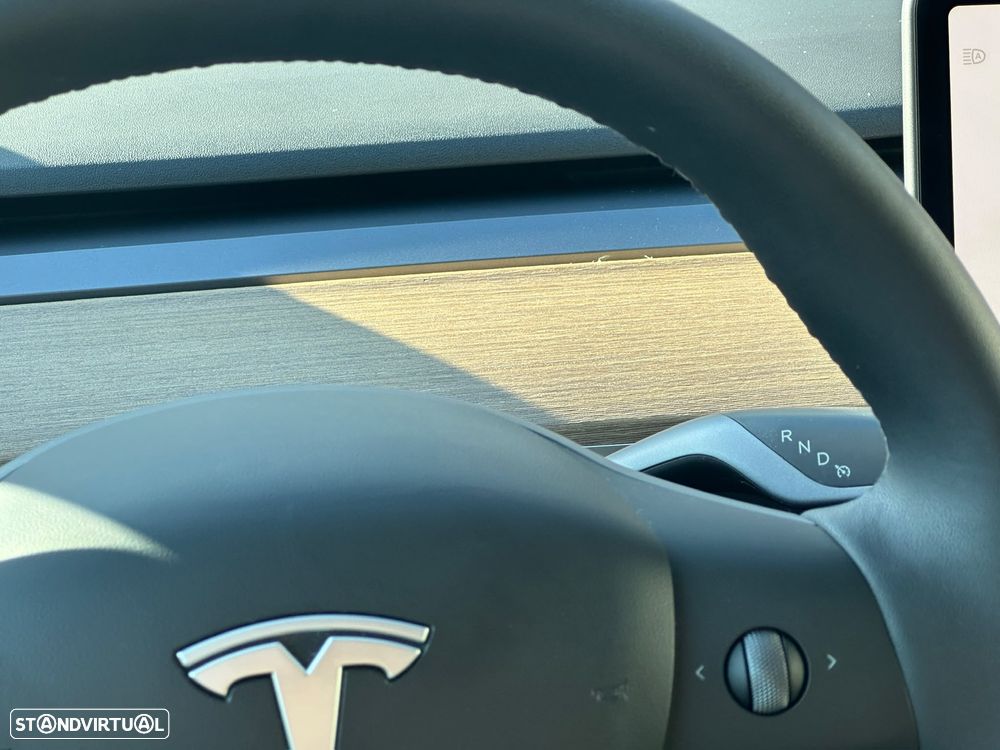 Tesla Model Y Long Range Tração Integral - 22