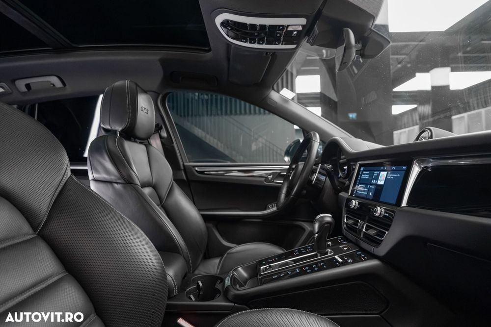 Porsche Macan - 34