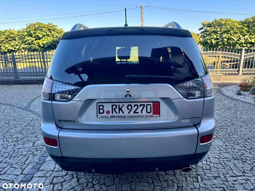 Mitsubishi Outlander 2.4 4WD CVT Instyle - 6