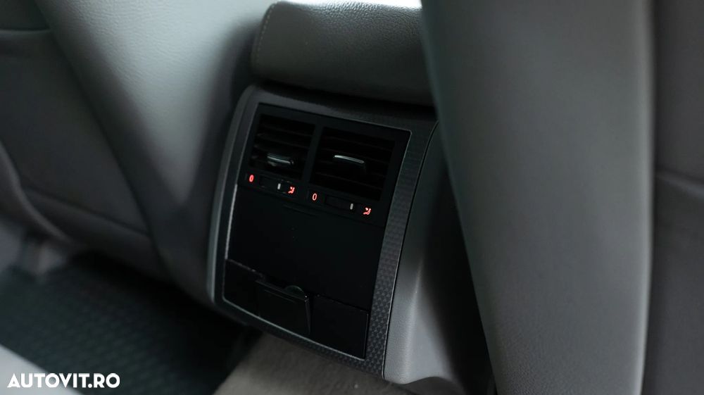 Volkswagen Touareg - 36